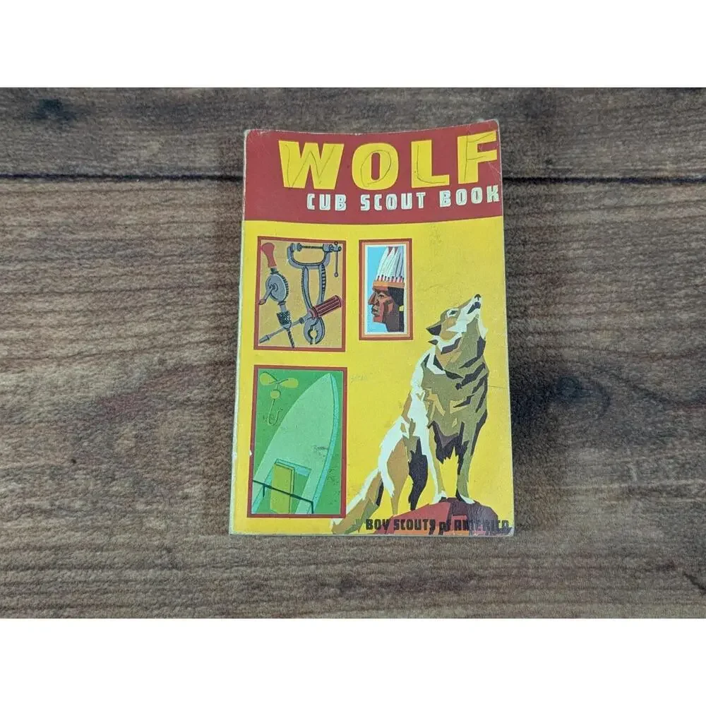 lot of 3 Boy Scouts‎ of America Bear, Wolf Cub Scout Handbook's 1970's
